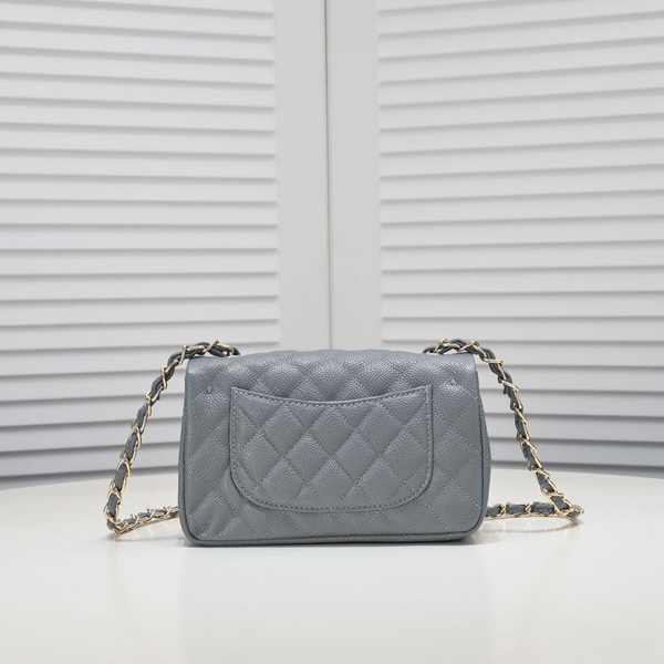 シャネルバッグ側面デザイン